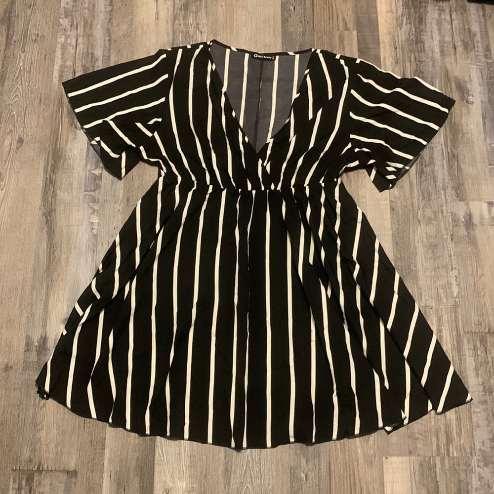 5/$25 Striped flowy dress